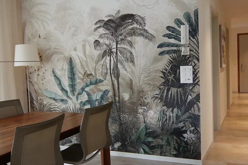 Wand mit Tropicdesign